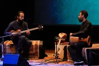 کیهان کلهر به تماشای بداهه نوازی تار و تنبک نشست