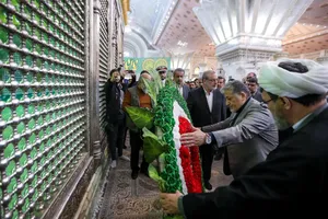 تجدید میثاق دانشگاهیان دانشگاه آزاد اسلامی با آرمان های امام خمینی(ره)