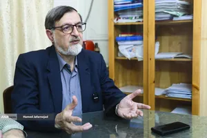  سیدمحمدرضا بهشتی فیلسوف و استاد فلسفه دانشگاه تهران در نشست خبری دومین جایزه استاد عالی نسب