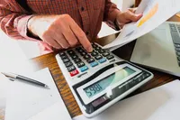 مالیات‌ستانی را با میزان درآمد واقعی فعالان اقتصادی تعیین کنید نه نیاز دولت!