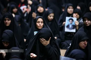  اولین شب مراسم عزاداری ماه محرم در جوار محل عروج ملکوتی قائد شهید انقلاب اسلامی حضرت آیت الله العظمی شهید سید علی خامنه ای