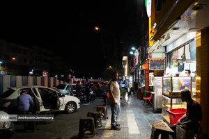 حضور مردم در رستوران ها و غذاخوری ها در شب های تهران 
