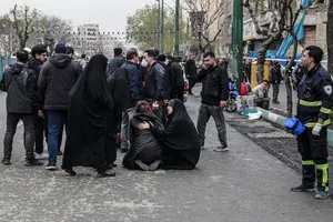 حمله هوایی جنگنده&zwnj;های اسرائیلی_آمریکایی به خیابان پیروزی تهران
