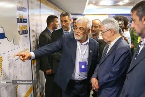 بازدید سرلشکر محمد باقری رئیس ستادکل نیروهای مسلح از نمایشگاه علمی دانشگاه آزاد 