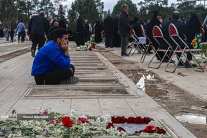 اولین جمعه سال جدید گلزار شهدای حملات تروریستی آمریکایی - صهیونی در جنگ رمضان - قطعه 42 بهشت زهرا(س)