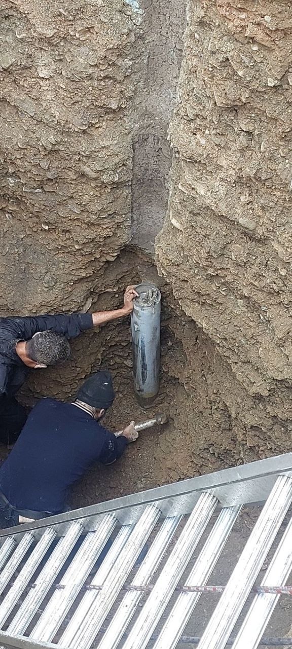 موشک عمل نکرده در میدان انقلاب چگونه خارج شد؟/ روایتی از ۵ ساعت ایثار در مرکز تهران+ فیلم