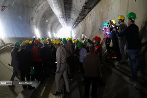 بازدید اعضای شوراهای شهر از خط10 مترو