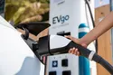 شرکت EVgo نصب سوپرشارژرهای نسل چهارم تسلا را در آمریکا آغاز می‌کند