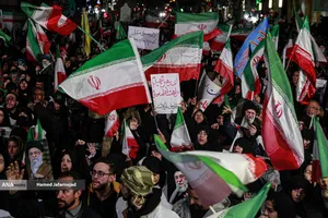  اجتماع مردمی در خونخواهی امام شهید امت - خیابان پیروزی چهارراه کوکاکولا