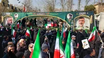 مردم تهران در تشییع شهدای جنگ رمضان، حماسه‌ای دیگر خلق کردند/ وداع با قهرمانان شهید + فیلم