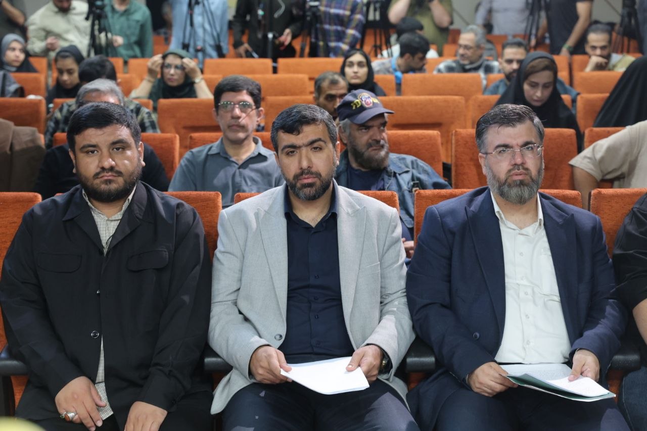 غفاری: سینمای مقاومت باید حادثه را به حافظه تاریخی نسلهای آینده تبدیل کند/خیرجو: بازتاب رسانهای جشنواره مقاومت برای ما اهمیت ویژهای دارد غفاری: سینمای مقاومت باید حادثه را به حافظه تاریخی نسلهای آینده تبدیل کند/خیرجو: بازتاب رسانهای جشنواره مقاومت برای ما اهمیت ویژهای دارد