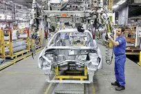 تزریق ۴۰ همت به خودروسازی در سایه کاهش ۳۰ درصدی تولید/ این پول فلج‌کننده زنجیره تأمین می‌شود، نه رونق‌ تولید