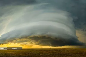 گردباد در دشت بزرگ سیلورتون، تگزاس