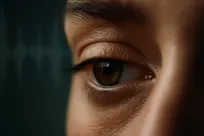 پلک زدن نشان می‌دهد چه زمانی واقعا گوش می‌دهیم