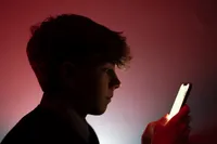 نسخه جدید چت‌جی‌پی‌تی برای نوجوانان با بدبینی کارشناسان مواجه شد