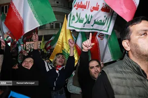 اجتماع به عشق وطن دسته پرچم داران ایران- میدان انقلاب تهران