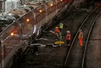 حمله با چاقو در قطار انگلیس؛ ۹ زخمی در وضعیت بحرانی