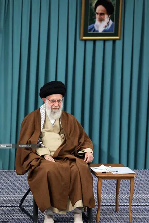 حضرت آیت&zwnj;الله خامنه&zwnj;ای رهبر انقلاب اسلامی