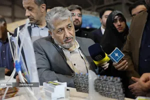 دکتر بیژن رنجبر رییس دانشگاه آزاد اسلامی در مراسم افتتاحیه سومین دوره نمایشگاه فناوری و نوآوری فن نما 1404