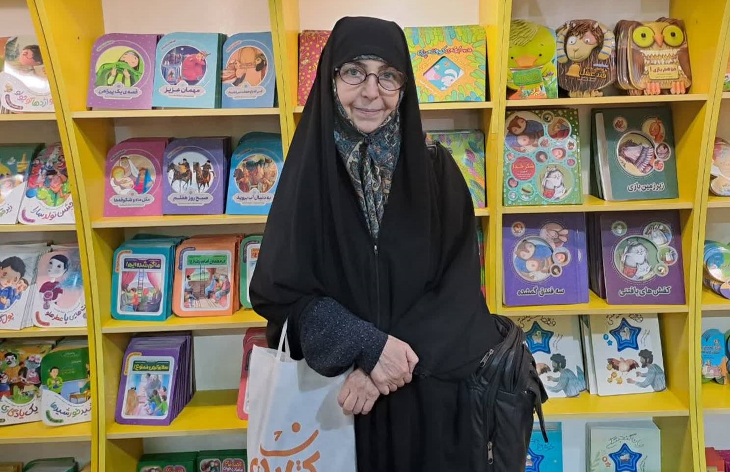 حکم خادمی محمد میرکیانی و کلر ژوبرت همزمان با ولادت امام رضا (ع) صادر شد