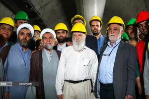 بازدید اعضای شوراهای شهر از خط10 مترو