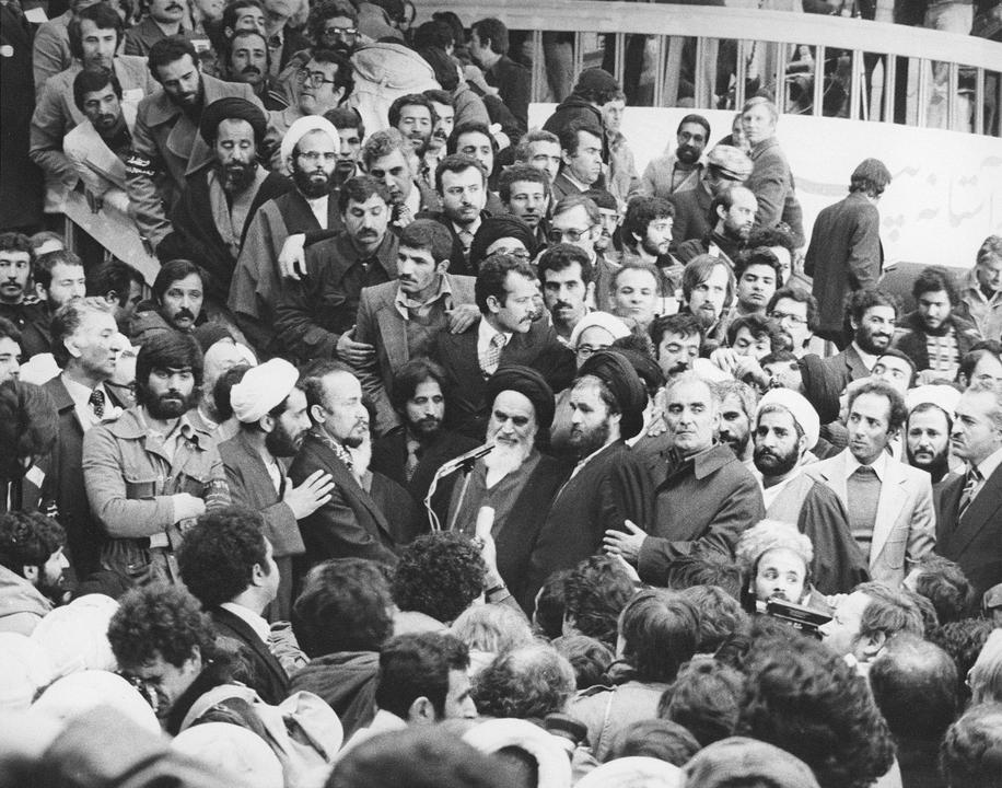 نفوذ کلام حضرت روح‌الله در میان مردم / پیام‌هایی که از جان برآمد و بر دل ملت نشست///