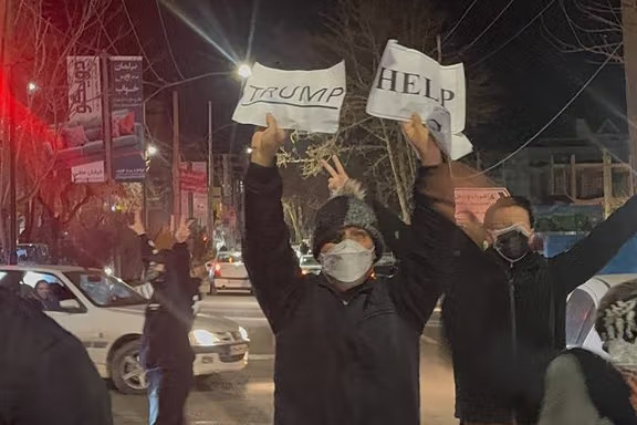 ترامپ ما را بمباران کن/ به کجا چنین شتابان؟!