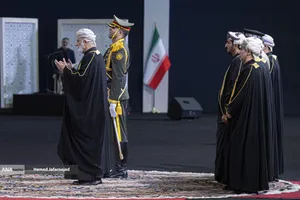 ادای احترام مقامات و مسئولان خارجی به پیکر امام شهید 