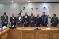 امضای تفاهم‌نامه احداث ۲۵۰ مگاوات نیروگاه برق خورشیدی در مناطق محروم