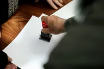 سخنگوی دولت از مُهر گذرنامه مرز چیلات رونمایی کرد