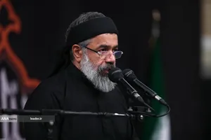 مراسم عزادارای شب عاشورای حسینی(ع) در حسینیه امام خمینی(ره) با حضور رهبر معظم انقلاب