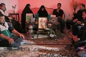 دیدار و تکریم خادمیاران رضوی منطقه 14 تهران با خانواده شهید محمدرضا زندی