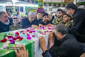 وداع با پیکر بسیجی شهید حسین یوسفخانی