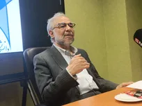 موسوی: هویت واحد امارات دانشگاه آزاد حفظ می‌شود / ۴۶۰ دانشجو بدون وقفه تحصیل می‌کنند