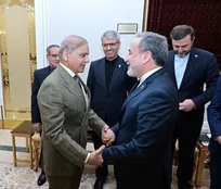 شهباز شریف: درباره اوضاع منطقه با عراقچی گفت‌وگو کردم