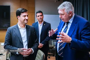 امضای تفاهمنامه محمد نظیفی مدیرعامل بورس انرژی ایران در دیدار با مقامات و مسئولان دست اندرکار بورس بین المللی سن&zwnj;پترزبورگ روسیه