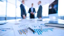 فعالیت بیش از ۱۳۳ هزار مدیر در  دولت‌؛ شعار استفاده از کارشناسان محقق می‌شود؟