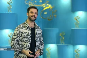 فتوکال فیلم سینمایی آبستن