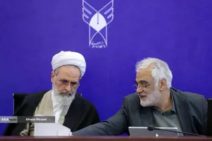 محمد مهدی طهرانچی رئیس دانشگاه آزاد اسلامی و آیت&zwnj;الله اعرافی مدیر حوزه&zwnj;های علمیه کشور