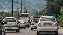 ترافیک سنگین در چالوس و هراز/ بارش باران و برف در جاده‌های ۷ استان