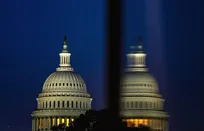 جعل هویت مقام‌های آمریکایی با هوش مصنوعی، جرم انگاری می‌شود