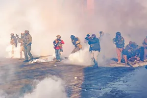 اعتراضات مردم به جنایت پلیس آمریکا