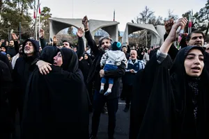  اجتماع مردم تهران در پی خبر شهادت حضرت آیت الله العظمی امام خامنه ای رحمته الله علیه رهبر عظیم الشان انقلاب اسلامی ایران