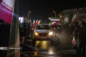 بیعت مردم تهران با حضرت آیت الله سید مجتبی خامنه ای رهبر جدید انقلاب اسلامی ایران - میدان شهدا