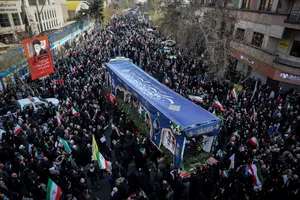 تشییع پیکر شهیدان لاریجانی، سلیمانی و شهدای ناو دنا
