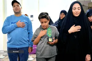 دیدار خادمیاران و یاوران رضوی با خانواده شهید ابراهیم عقیلی آشتیانی