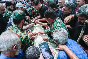 تشییع و خاکسپاری شهدای حملات رژیم صهیونیستی در قطعه42 بهشت زهرا(س)