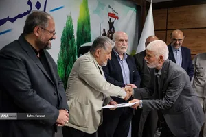دیدار رئیس دانشگاه آزاد اسلامی با آزادگان