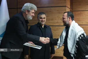 نشست جمعی از بسیجیان با بیژن رنجبر رئیس دانشگاه آزاد اسلامی