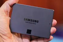 سامسونگ به تولید حافظه‌های SSD مصرفی ادامه می‌دهد